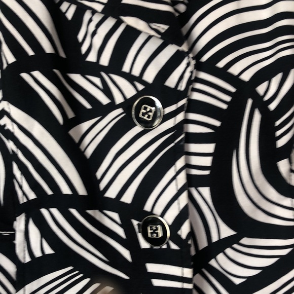 RAFAELLA black & white zebra striped print design women’s jacket. Size M. - Picture 7 of 8